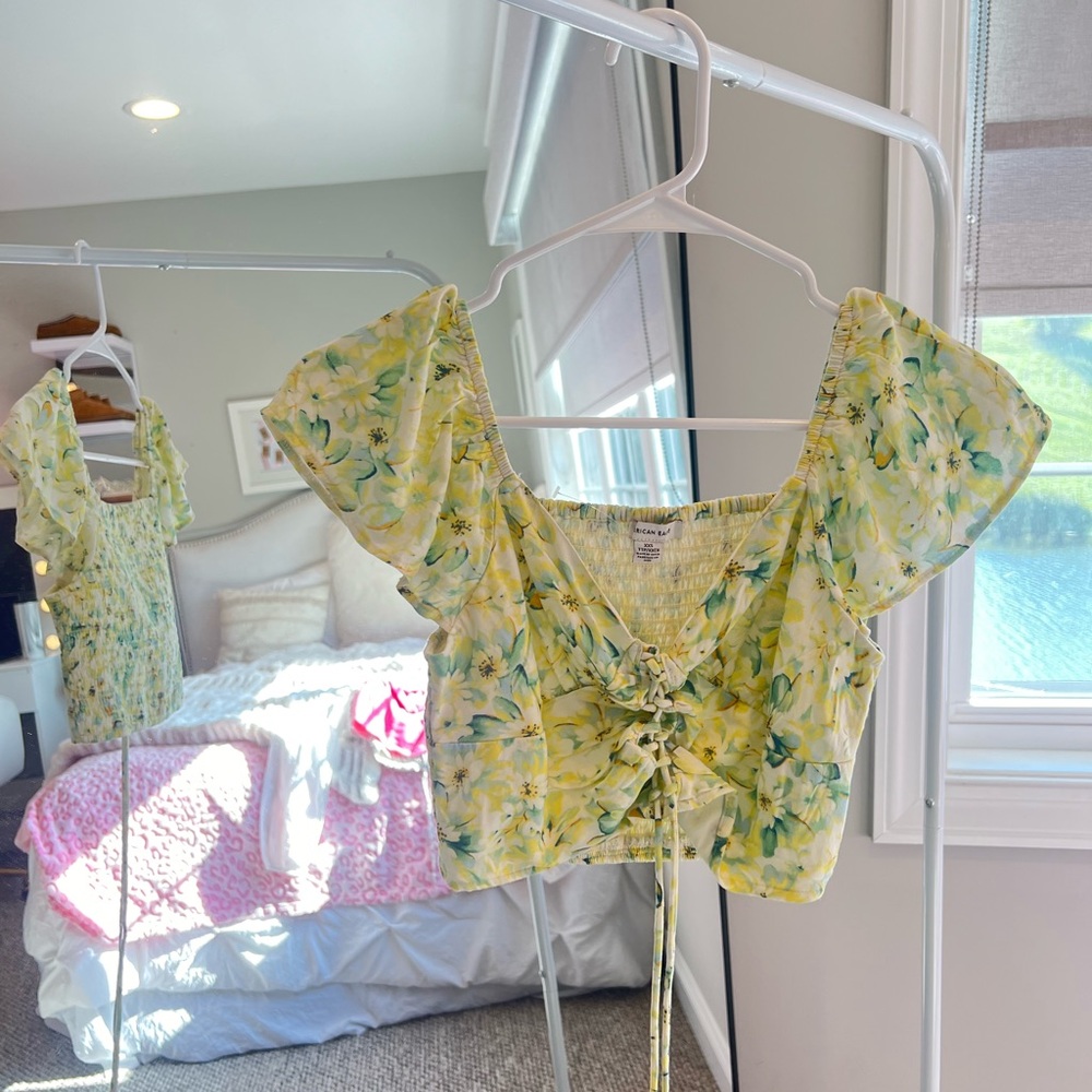 Cute Beachy Flower Tie Off or On Shoulder Top